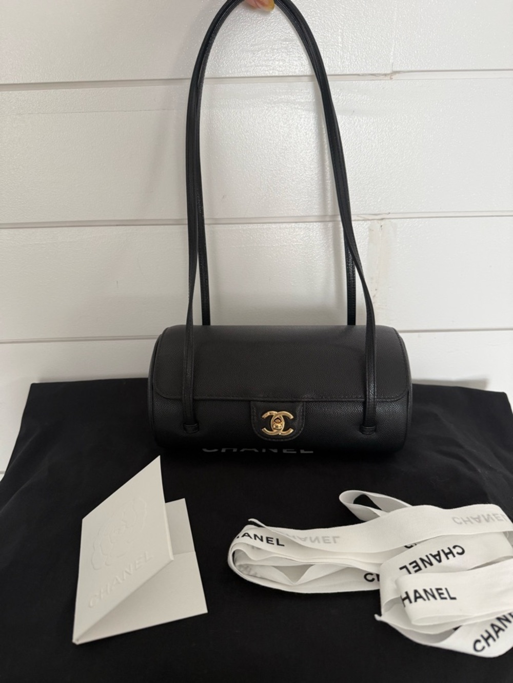 💯 Authentic Chanel preppy Barrel bag